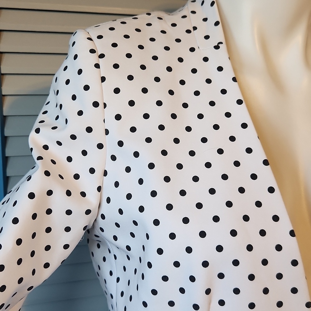 Carmen Marc Valvo White & Black Polka Dot Blazer - Picture 5 of 14